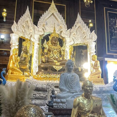 Uttaradit - Wat Na Prong (Altar)